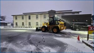 新潟市東区上木戸|守庵良寛:宿泊施設駐車場の夜間除雪作業事例