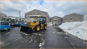 新潟市東区浜谷町|高見工業所:工場敷地内の除雪作業事例